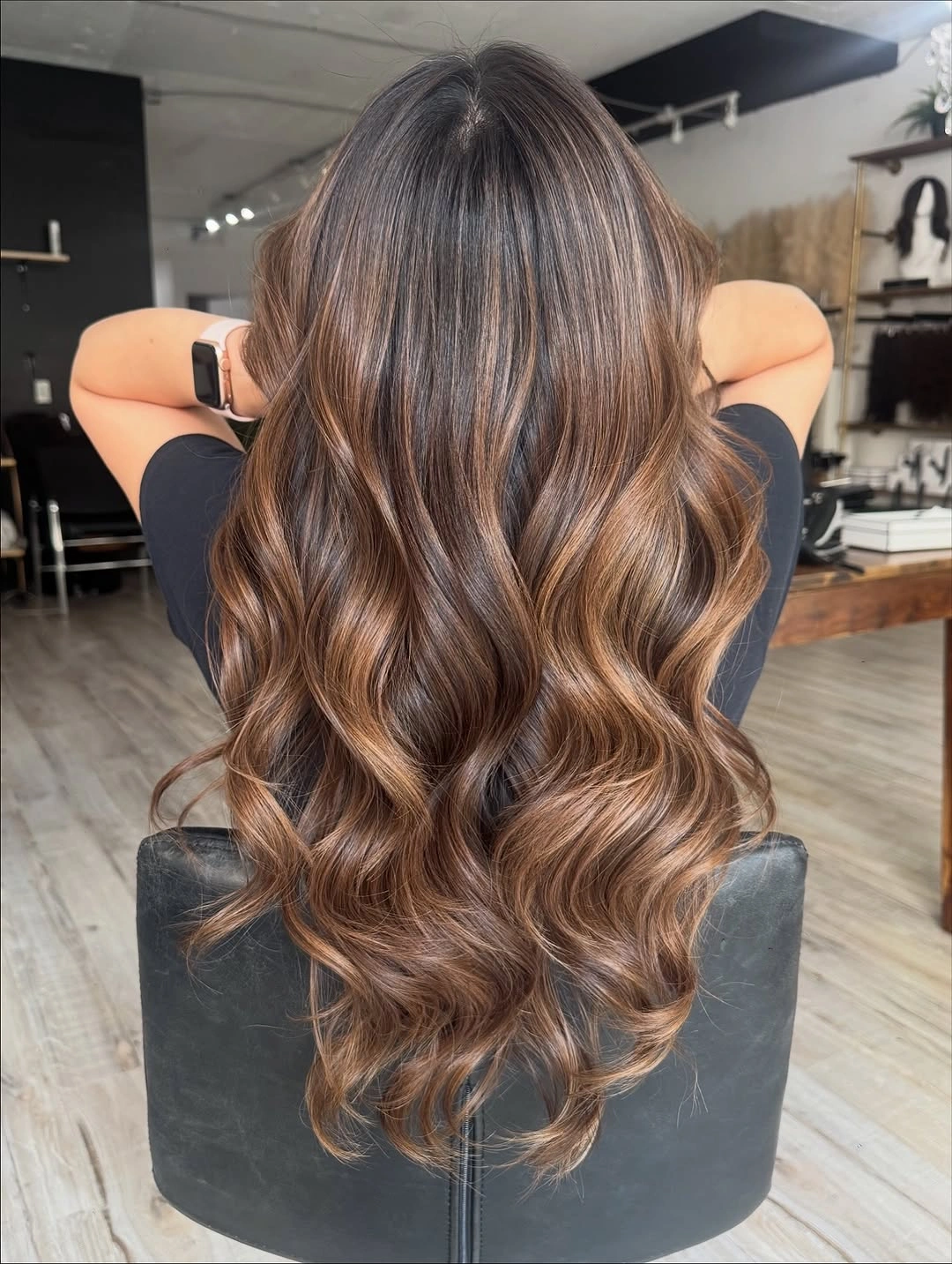 Chestnut waves with bright caramel ribbons and deeper brown underneath