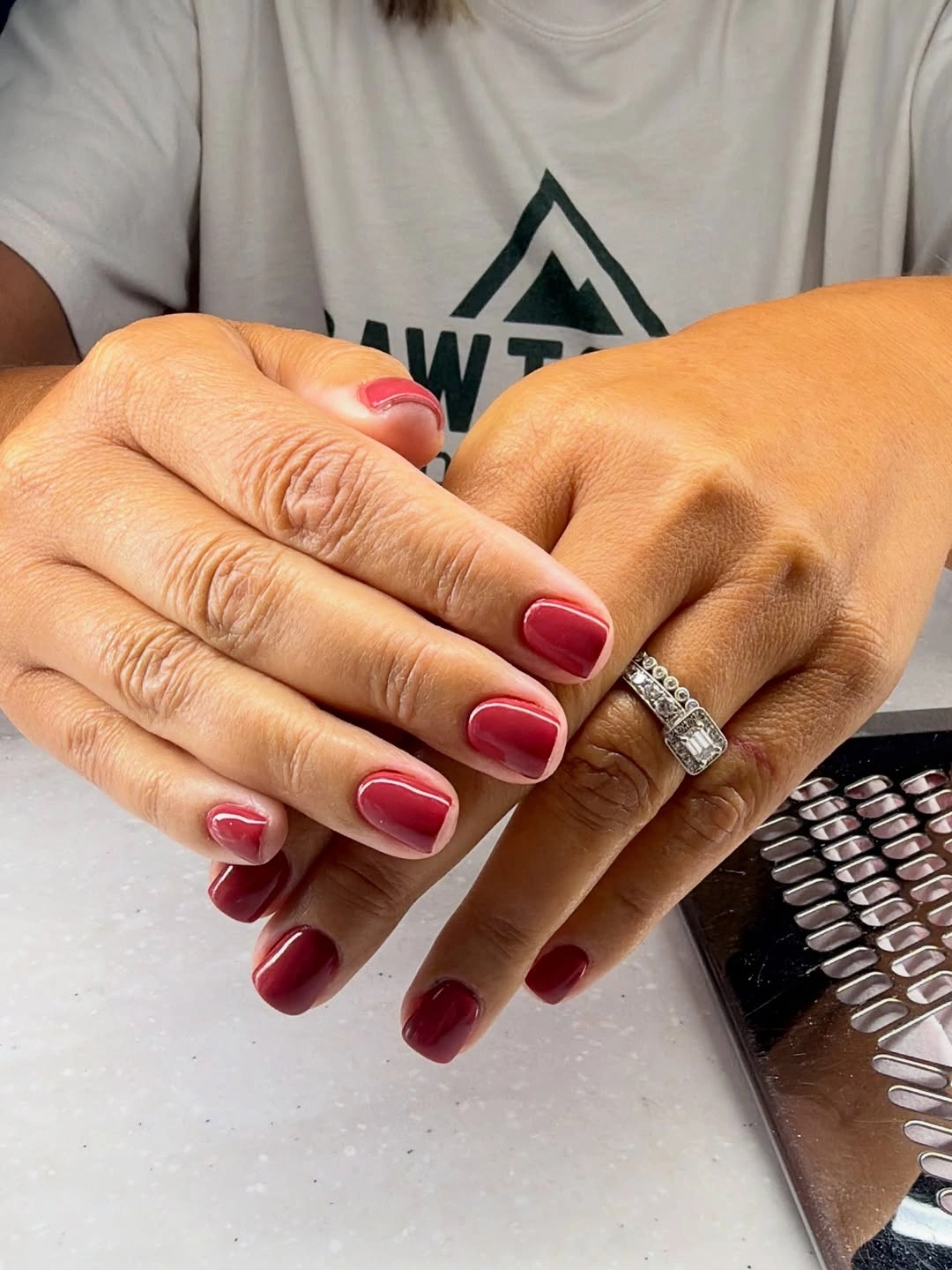 Short berry nails with glossy rounded-square shape
