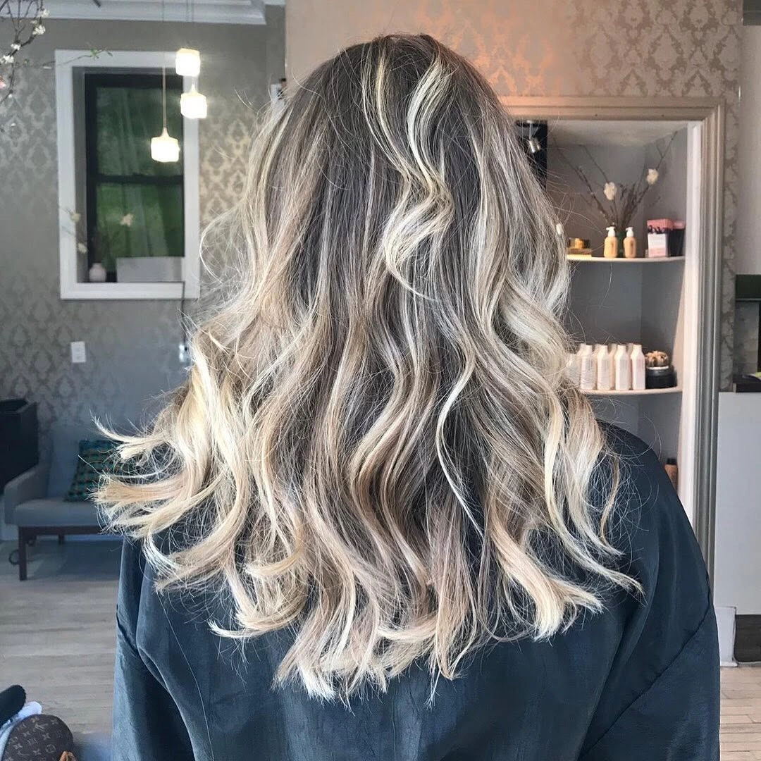 Long dark waves with layered lower shape
